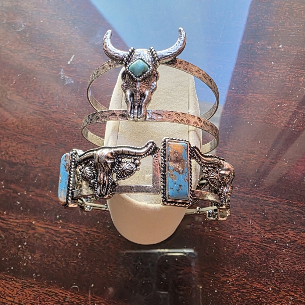 Set of Western 2 Silver Bull Skull Cuff  & Stretchy Bracelet With Faux Turquoise